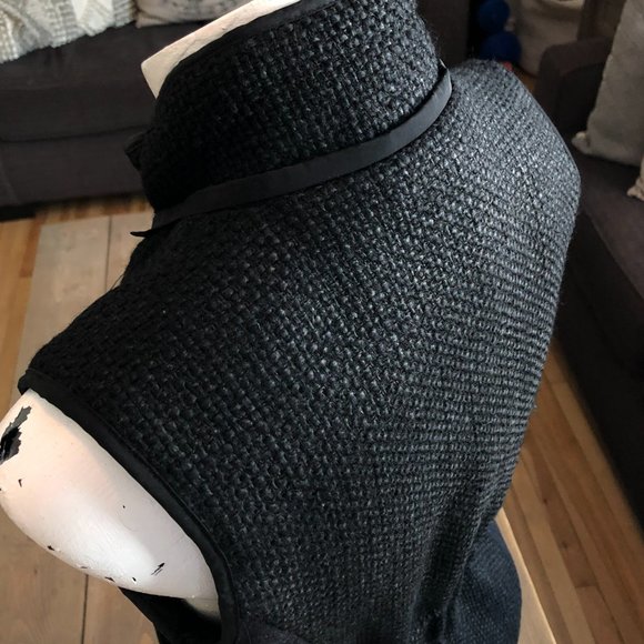 RW&CO. Black Warm Hooded Vest in Black - XS - Picture 14 of 16